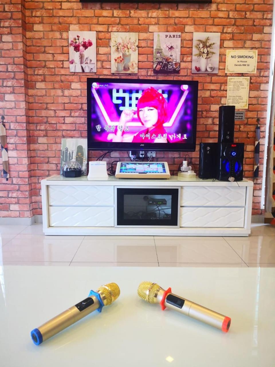 Teluk Batik 17Paradisehome Private Pool Karaoke Snooker Bbq 15Pax Lumut Esterno foto