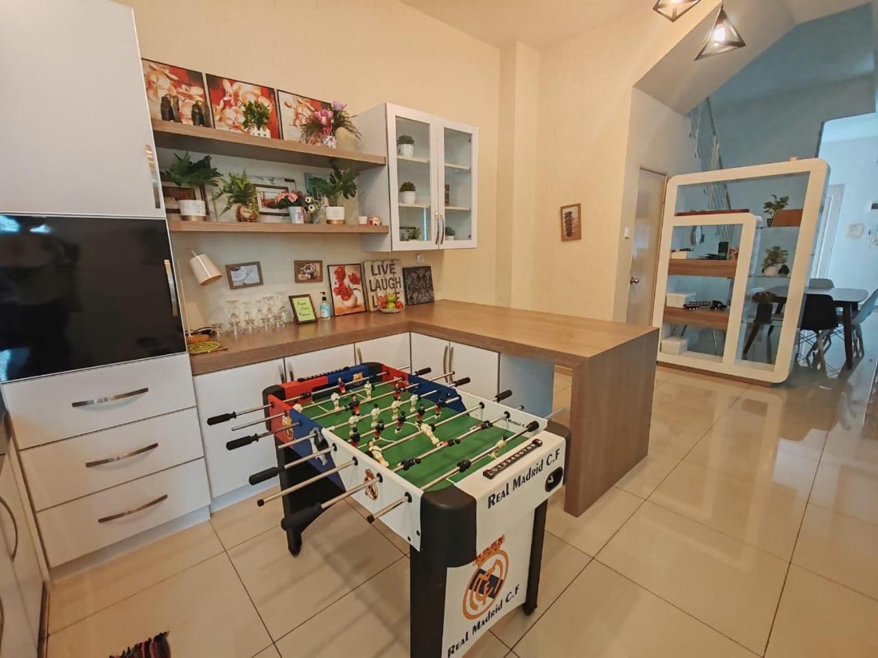 Teluk Batik 17Paradisehome Private Pool Karaoke Snooker Bbq 15Pax Lumut Esterno foto