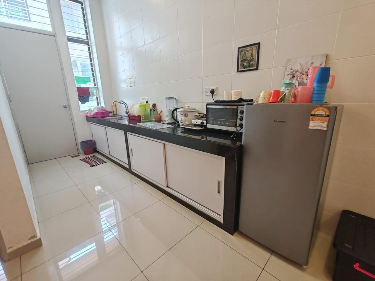 Teluk Batik 17Paradisehome Private Pool Karaoke Snooker Bbq 15Pax Lumut Esterno foto